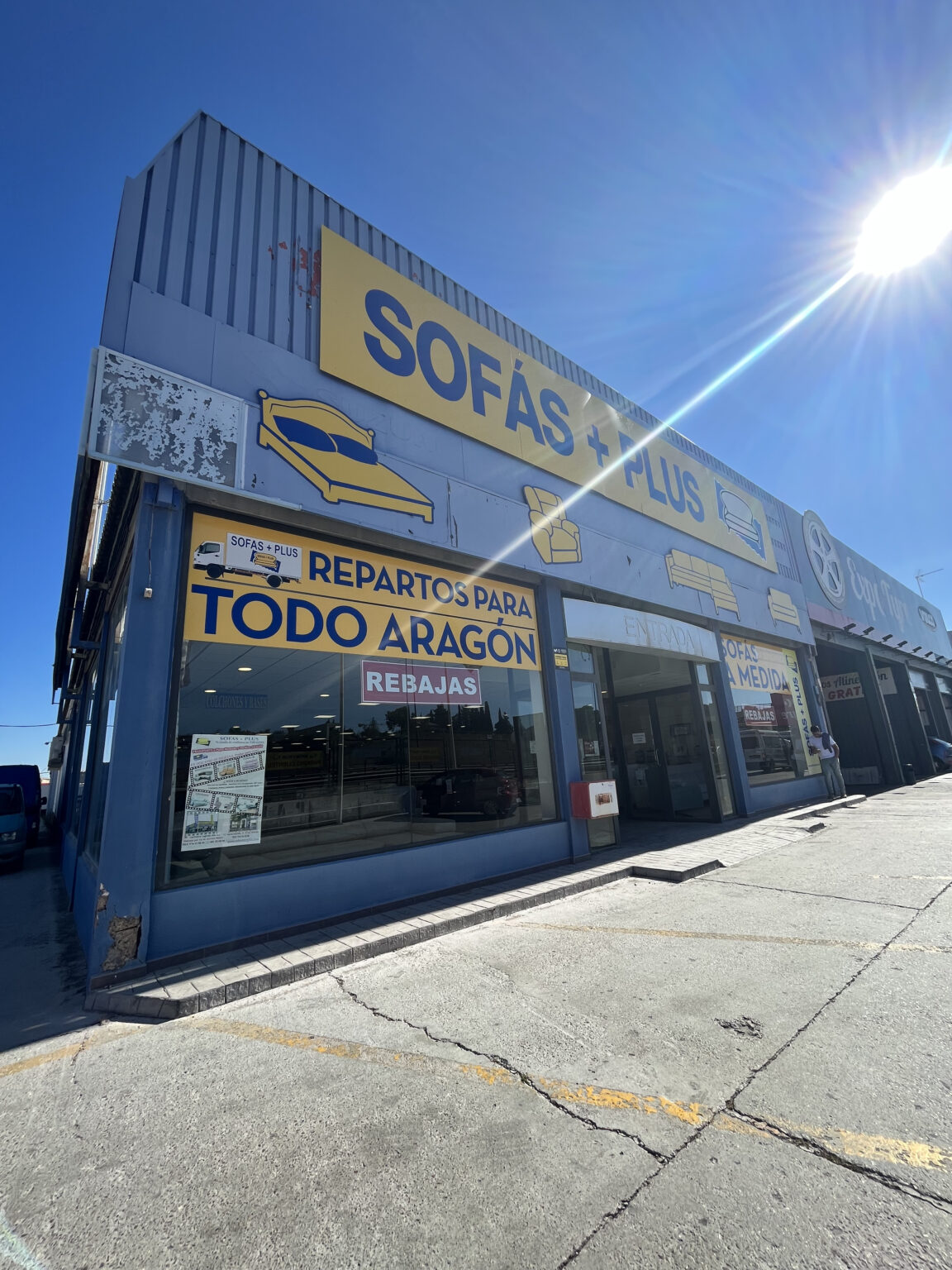 Tu tienda de sofás en Zaragoza Contacto Sofás + Plus